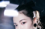 看女明星有没有气质？梳个大光明盘发就知道