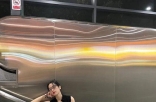 想要低成本换新包？get周雨彤的包包挂件！